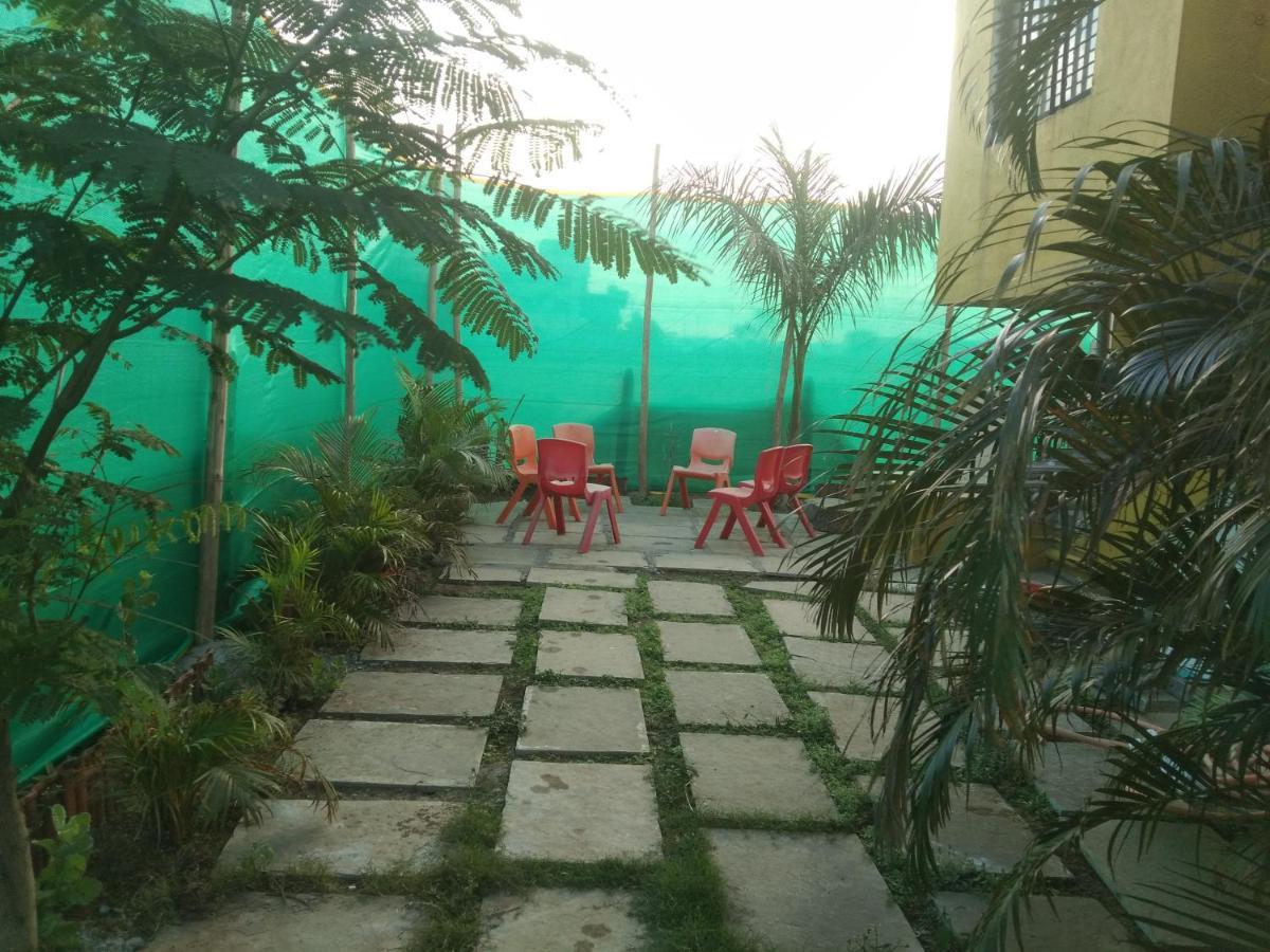 White Smoke Villa Igatpuri Esterno foto